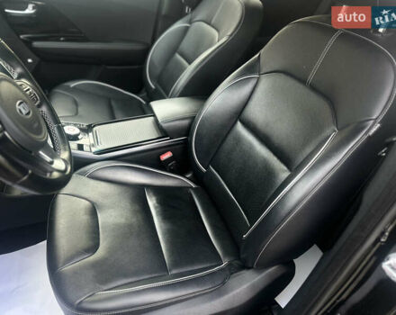 Черный Киа Niro, объемом двигателя 0 л и пробегом 117 тыс. км за 18870 $, фото 25 на Automoto.ua