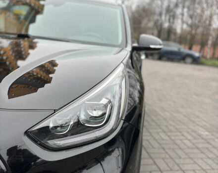 Чорний Кіа Niro, об'ємом двигуна 0 л та пробігом 93 тис. км за 18900 $, фото 6 на Automoto.ua