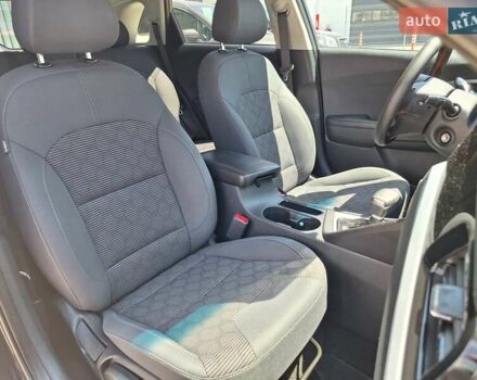 Черный Киа Niro, объемом двигателя 1.58 л и пробегом 112 тыс. км за 19700 $, фото 27 на Automoto.ua