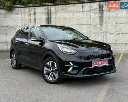 Черный Киа Niro, объемом двигателя 0 л и пробегом 80 тыс. км за 21850 $, фото 4 на Automoto.ua