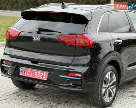 Черный Киа Niro, объемом двигателя 0 л и пробегом 80 тыс. км за 19650 $, фото 165 на Automoto.ua