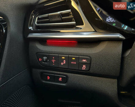 Черный Киа Niro, объемом двигателя 0 л и пробегом 78 тыс. км за 19300 $, фото 30 на Automoto.ua