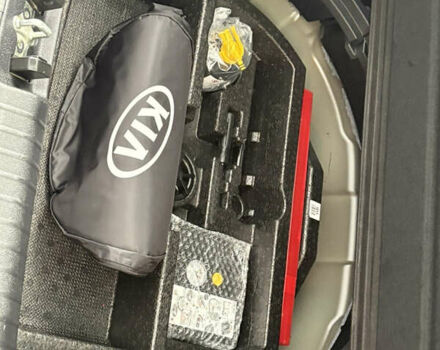 Черный Киа Niro, объемом двигателя 0 л и пробегом 80 тыс. км за 19890 $, фото 13 на Automoto.ua