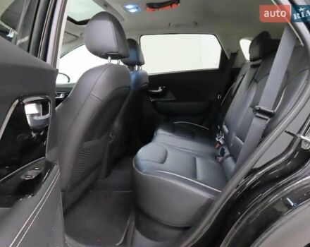 Черный Киа Niro, объемом двигателя 0 л и пробегом 130 тыс. км за 19999 $, фото 6 на Automoto.ua