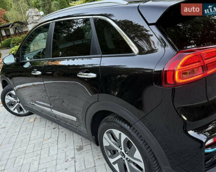 Чорний Кіа Niro, об'ємом двигуна 0 л та пробігом 123 тис. км за 17899 $, фото 21 на Automoto.ua