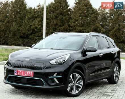 Черный Киа Niro, объемом двигателя 0 л и пробегом 80 тыс. км за 19999 $, фото 100 на Automoto.ua