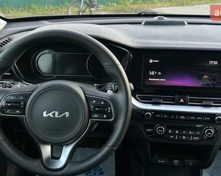 Черный Киа Niro, объемом двигателя 0 л и пробегом 121 тыс. км за 18999 $, фото 41 на Automoto.ua