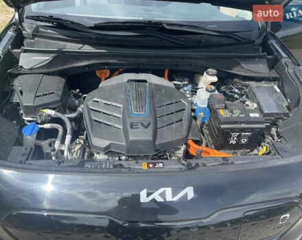Чорний Кіа Niro, об'ємом двигуна 0 л та пробігом 12 тис. км за 19900 $, фото 7 на Automoto.ua