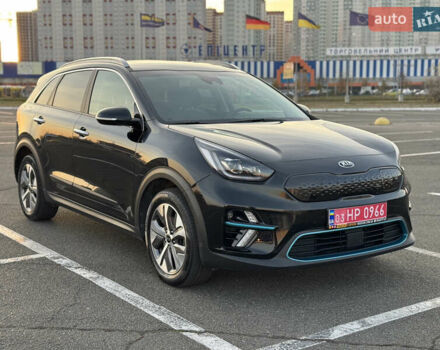 Чорний Кіа Niro, об'ємом двигуна 0 л та пробігом 155 тис. км за 20300 $, фото 10 на Automoto.ua