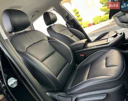 Чорний Кіа Niro, об'ємом двигуна 0 л та пробігом 51 тис. км за 21500 $, фото 72 на Automoto.ua