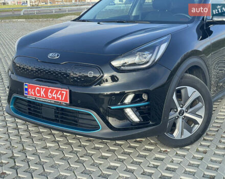 Черный Киа Niro, объемом двигателя 0 л и пробегом 61 тыс. км за 22999 $, фото 2 на Automoto.ua