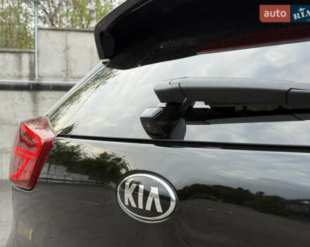Черный Киа Niro, объемом двигателя 0 л и пробегом 80 тыс. км за 21850 $, фото 21 на Automoto.ua