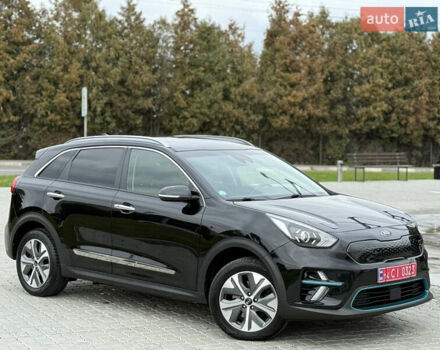 Черный Киа Niro, объемом двигателя 0 л и пробегом 80 тыс. км за 19650 $, фото 132 на Automoto.ua