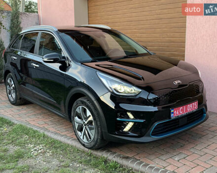 Черный Киа Niro, объемом двигателя 0 л и пробегом 60 тыс. км за 22799 $, фото 1 на Automoto.ua