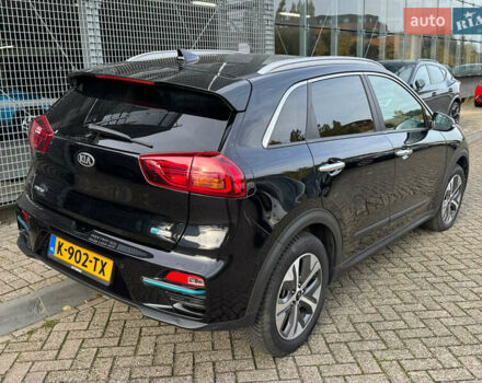 Чорний Кіа Niro, об'ємом двигуна 0 л та пробігом 143 тис. км за 17300 $, фото 2 на Automoto.ua