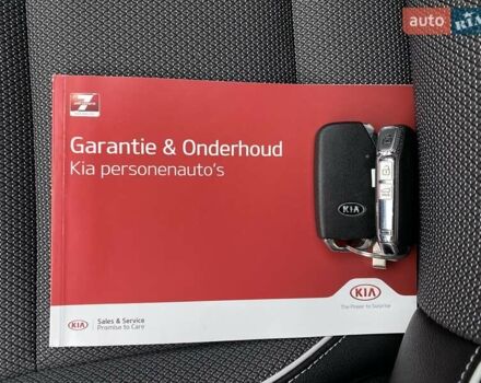 Черный Киа Niro, объемом двигателя 0 л и пробегом 96 тыс. км за 20600 $, фото 51 на Automoto.ua