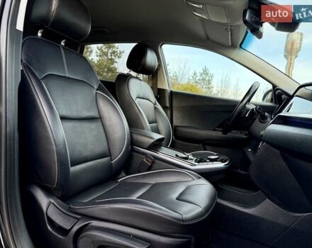Черный Киа Niro, объемом двигателя 0 л и пробегом 89 тыс. км за 19350 $, фото 74 на Automoto.ua