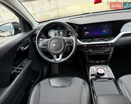 Черный Киа Niro, объемом двигателя 0 л и пробегом 80 тыс. км за 21850 $, фото 44 на Automoto.ua
