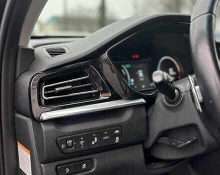 Чорний Кіа Niro, об'ємом двигуна 0 л та пробігом 93 тис. км за 18900 $, фото 16 на Automoto.ua