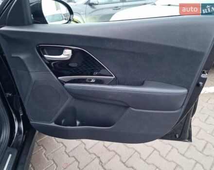 Черный Киа Niro, объемом двигателя 0 л и пробегом 65 тыс. км за 20800 $, фото 46 на Automoto.ua