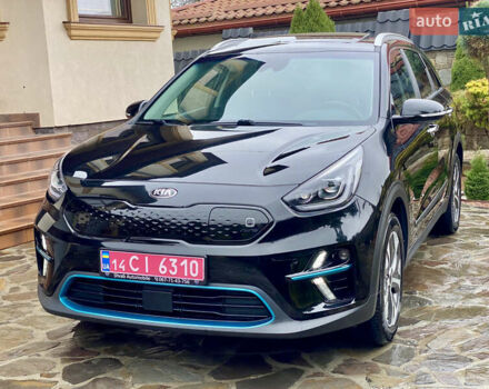 Черный Киа Niro, объемом двигателя 0 л и пробегом 80 тыс. км за 21899 $, фото 2 на Automoto.ua