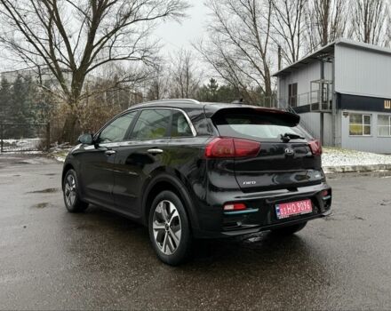 Чорний Кіа Niro, об'ємом двигуна 0 л та пробігом 78 тис. км за 19300 $, фото 4 на Automoto.ua