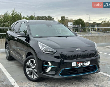 Чорний Кіа Niro, об'ємом двигуна 0 л та пробігом 154 тис. км за 19799 $, фото 1 на Automoto.ua