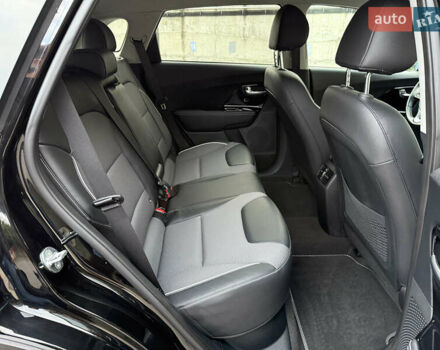 Черный Киа Niro, объемом двигателя 0 л и пробегом 80 тыс. км за 21850 $, фото 45 на Automoto.ua