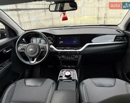 Черный Киа Niro, объемом двигателя 0 л и пробегом 80 тыс. км за 21899 $, фото 42 на Automoto.ua