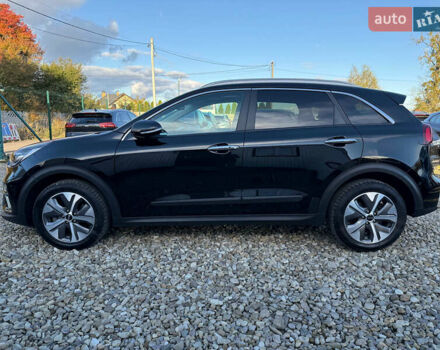 Чорний Кіа Niro, об'ємом двигуна 0 л та пробігом 88 тис. км за 24900 $, фото 17 на Automoto.ua