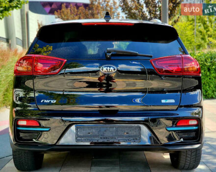 Чорний Кіа Niro, об'ємом двигуна 0 л та пробігом 139 тис. км за 18999 $, фото 7 на Automoto.ua