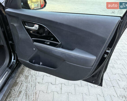 Чорний Кіа Niro, об'ємом двигуна 0 л та пробігом 78 тис. км за 19300 $, фото 13 на Automoto.ua