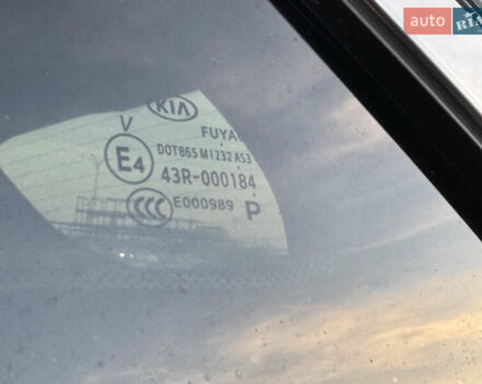 Чорний Кіа Niro, об'ємом двигуна 0 л та пробігом 155 тис. км за 20300 $, фото 78 на Automoto.ua