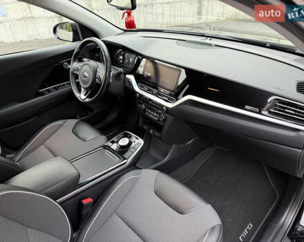 Черный Киа Niro, объемом двигателя 0 л и пробегом 80 тыс. км за 21850 $, фото 26 на Automoto.ua