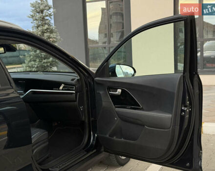 Черный Киа Niro, объемом двигателя 0 л и пробегом 109 тыс. км за 19900 $, фото 15 на Automoto.ua