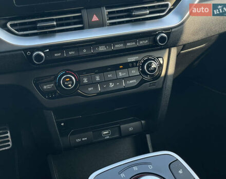 Черный Киа Niro, объемом двигателя 0 л и пробегом 61 тыс. км за 22999 $, фото 25 на Automoto.ua