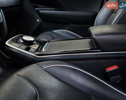 Чорний Кіа Niro, об'ємом двигуна 0 л та пробігом 141 тис. км за 18999 $, фото 26 на Automoto.ua