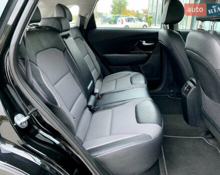Черный Киа Niro, объемом двигателя 0 л и пробегом 94 тыс. км за 17900 $, фото 57 на Automoto.ua