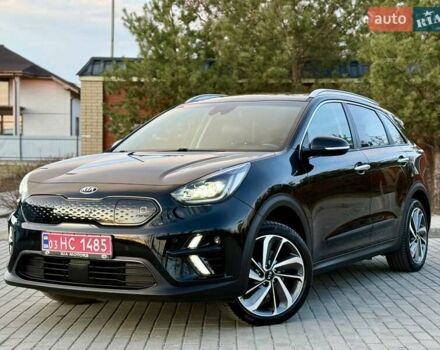 Черный Киа Niro, объемом двигателя 0 л и пробегом 89 тыс. км за 19350 $, фото 1 на Automoto.ua