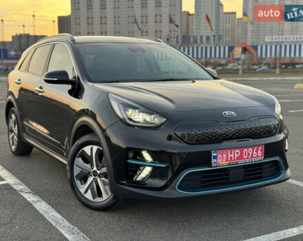 Чорний Кіа Niro, об'ємом двигуна 0 л та пробігом 155 тис. км за 20300 $, фото 80 на Automoto.ua