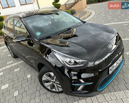 Чорний Кіа Niro, об'ємом двигуна 0 л та пробігом 51 тис. км за 21500 $, фото 12 на Automoto.ua