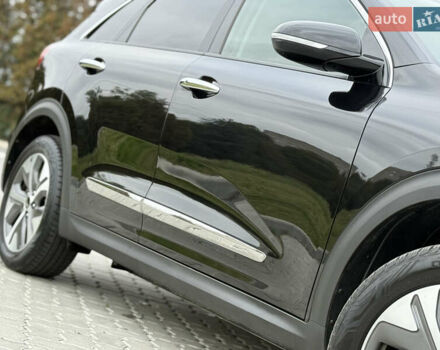 Черный Киа Niro, объемом двигателя 0 л и пробегом 80 тыс. км за 19890 $, фото 136 на Automoto.ua