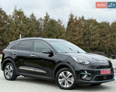 Черный Киа Niro, объемом двигателя 0 л и пробегом 80 тыс. км за 19650 $, фото 133 на Automoto.ua