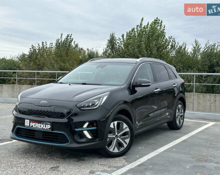 Чорний Кіа Niro, об'ємом двигуна 0 л та пробігом 154 тис. км за 19799 $, фото 2 на Automoto.ua