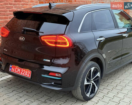 Чорний Кіа Niro, об'ємом двигуна 0 л та пробігом 138 тис. км за 19750 $, фото 14 на Automoto.ua