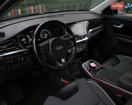 Черный Киа Niro, объемом двигателя 0 л и пробегом 148 тыс. км за 17699 $, фото 24 на Automoto.ua