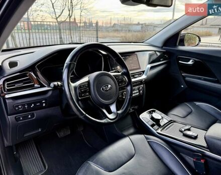 Черный Киа Niro, объемом двигателя 0 л и пробегом 89 тыс. км за 19350 $, фото 50 на Automoto.ua