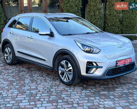 Черный Киа Niro, объемом двигателя 0 л и пробегом 88 тыс. км за 18500 $, фото 3 на Automoto.ua