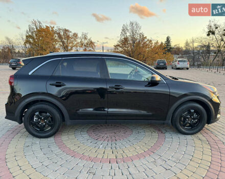 Черный Киа Niro, объемом двигателя 1.58 л и пробегом 62 тыс. км за 25900 $, фото 5 на Automoto.ua