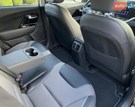 Чорний Кіа Niro, об'ємом двигуна 0 л та пробігом 67 тис. км за 20999 $, фото 51 на Automoto.ua